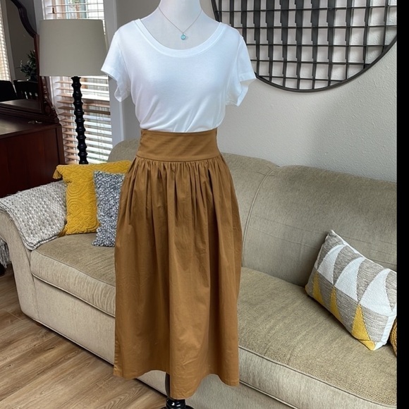 meg Dresses & Skirts - Meg brand high waist full skirt SZ S